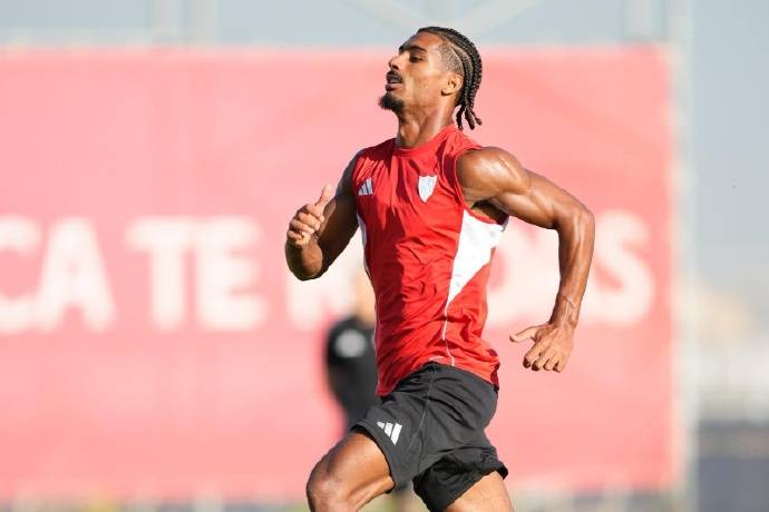 塞维利亚中卫洛伊克·巴代即将转会勒沃库森：德甲防线迎来强援