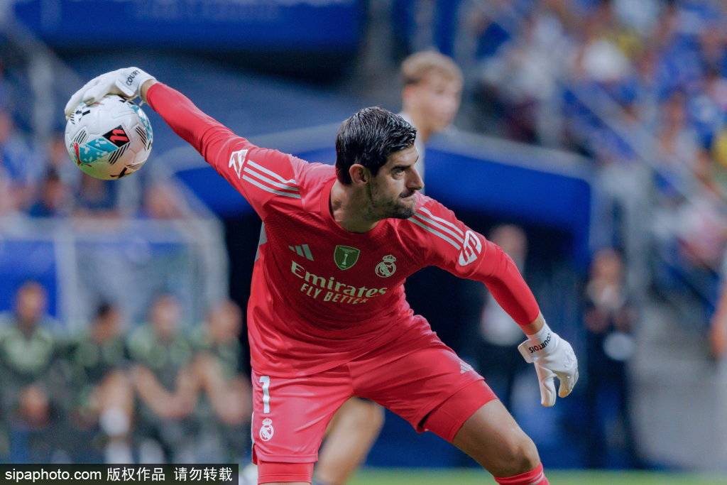 卢宁伤情更新：背部不适返回皇马基地，西甲对皇家社会不受影响