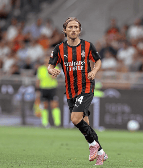 5场首发＋带队四连胜！皇马后悔放他，中场崩盘，低估金球级实力